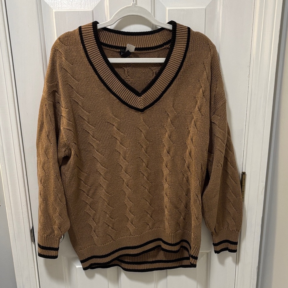 H&M Divided Unisex Oversized Crew Neck Sweater